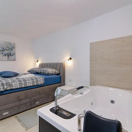 Apartmani Maka Senj  Exterior foto