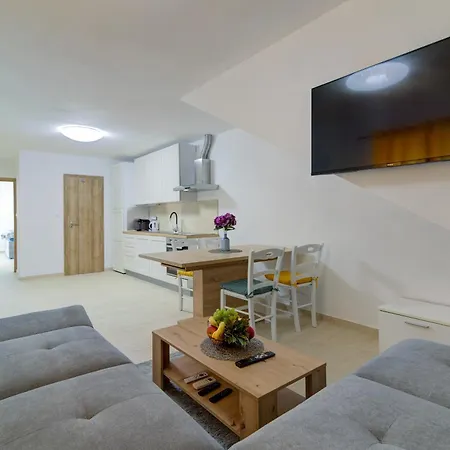 Apartmani Maka Senj  Exterior foto
